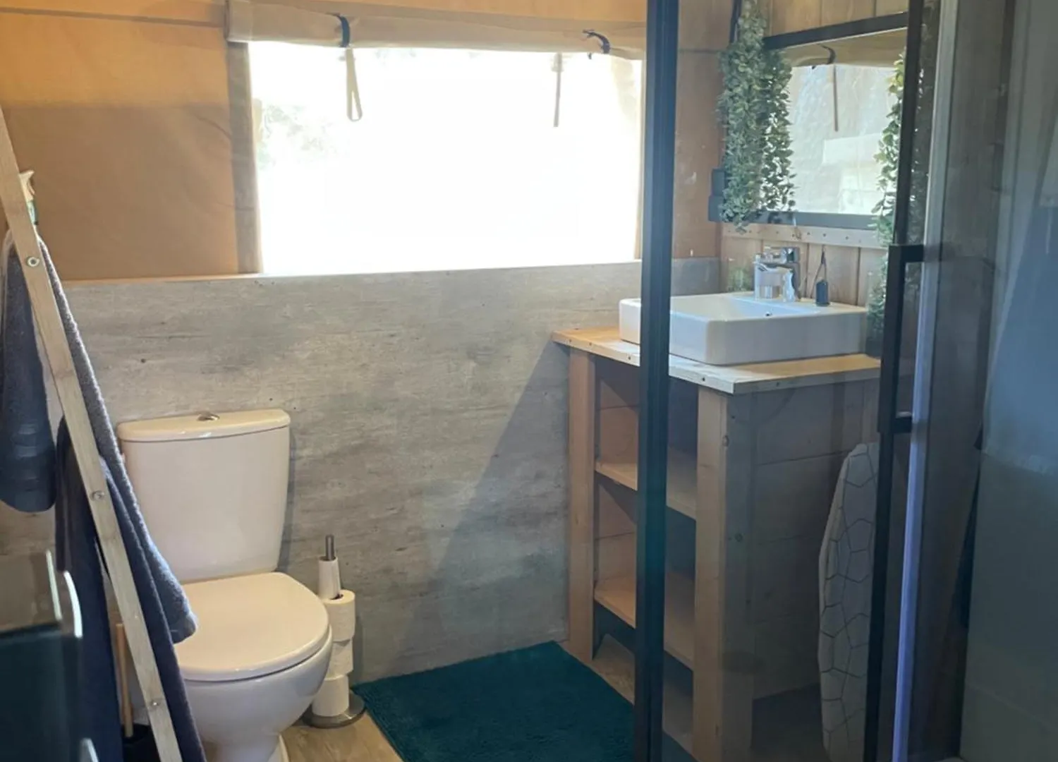 Tente Chauffe Avec Piscine Lagon Vallon-Pont-d'Arc Luxury tent